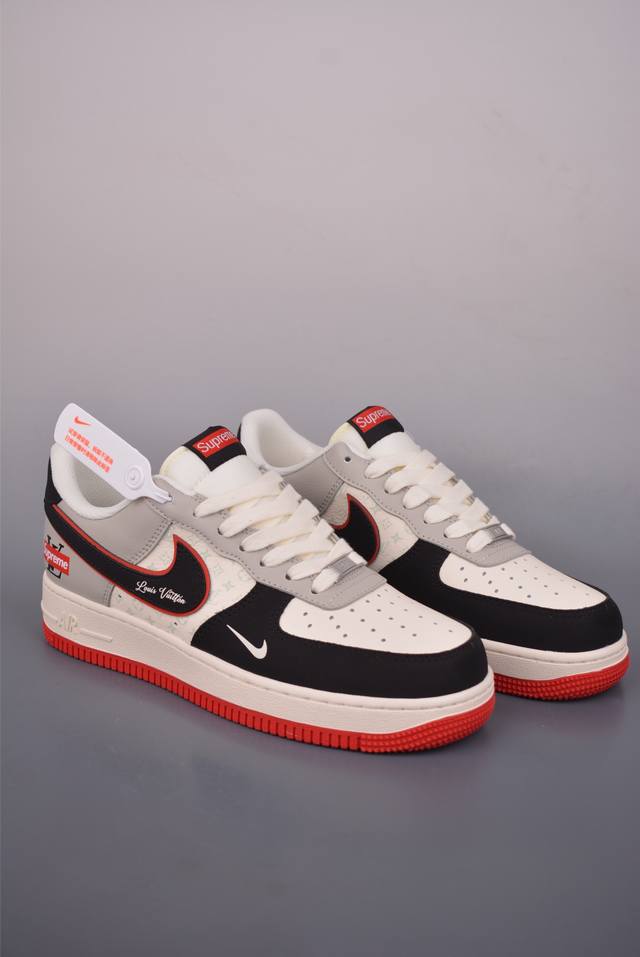 Nike Air Force 1 Low Supreme Collaboration. Made with original last and cardboa