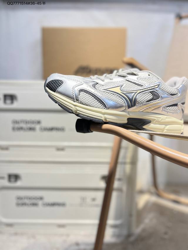 Mizuno Racer Trail Se Mizuno is a sports brand founded in 1906 by Mizuno Corpora