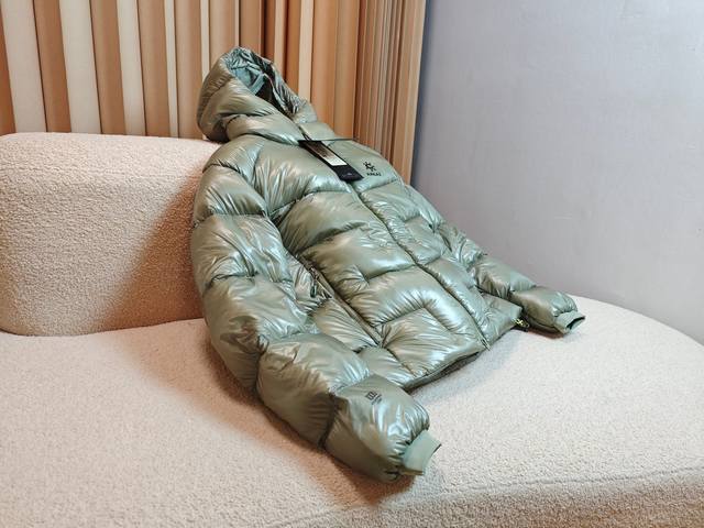 Channel Advantages! Authentic Kailas 5000Gt Water-Repellent 1000 Fill Power Goos