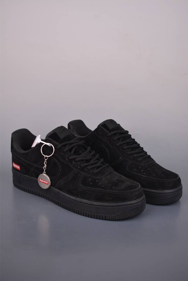 Nike Air Force 1 Low Supreme Collaboration. Made with original last and cardboa