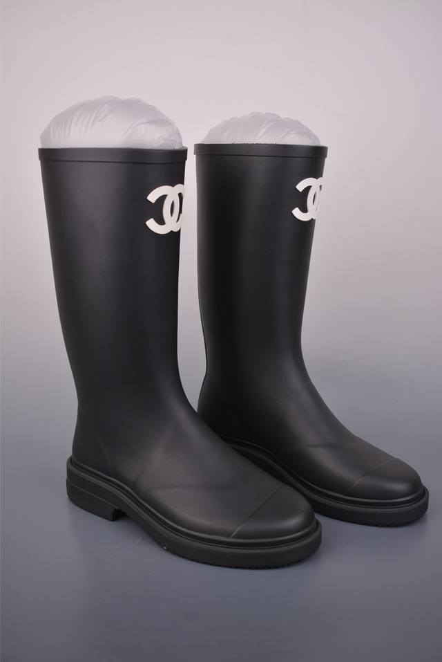 Chanel Double C Rain Boots Top-Tier Version Seamless Natural Raw Rubber Version