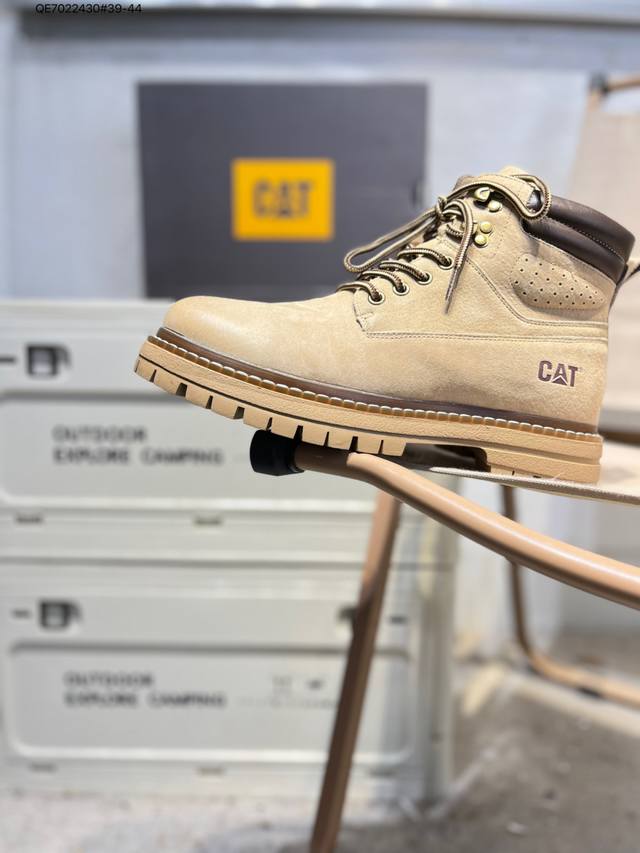 Cat, the brand of Caterpillar bulldozers, series workwear and casual shoes. , t