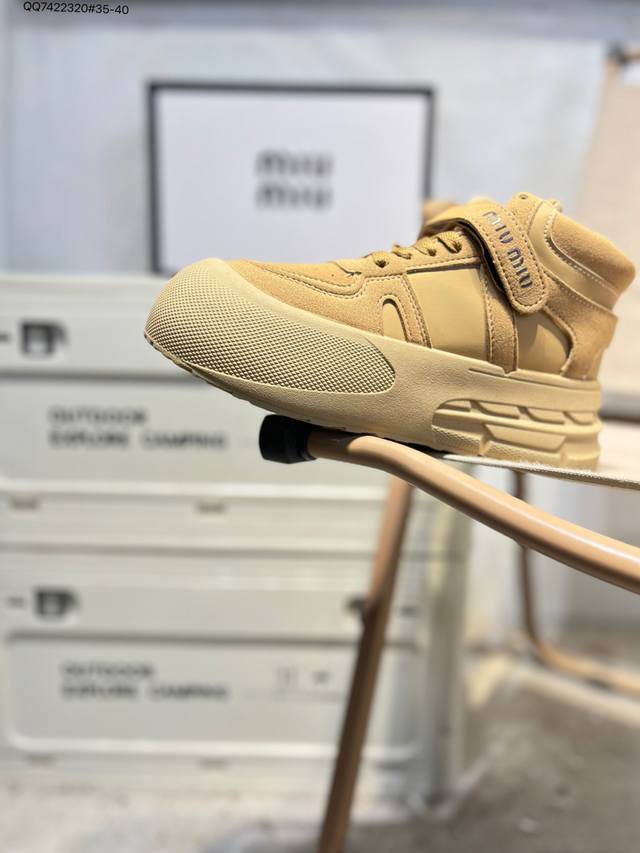 Miumiu series workwear casual shoes Same style as on Tmall, brand new, craftsman