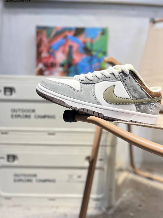 Nike Dunk Low SB series classic and versatile casual sports sneakers. The thick