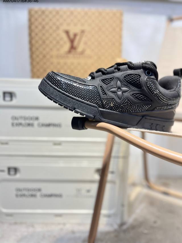Louis Vuitton Lv Trainer sneakers, new colorway, basketball style sneakers. Des