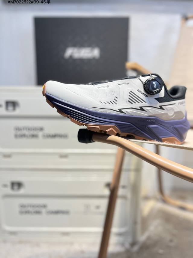 Upgraded original last and paper version development model#Uses warp-knitted eng