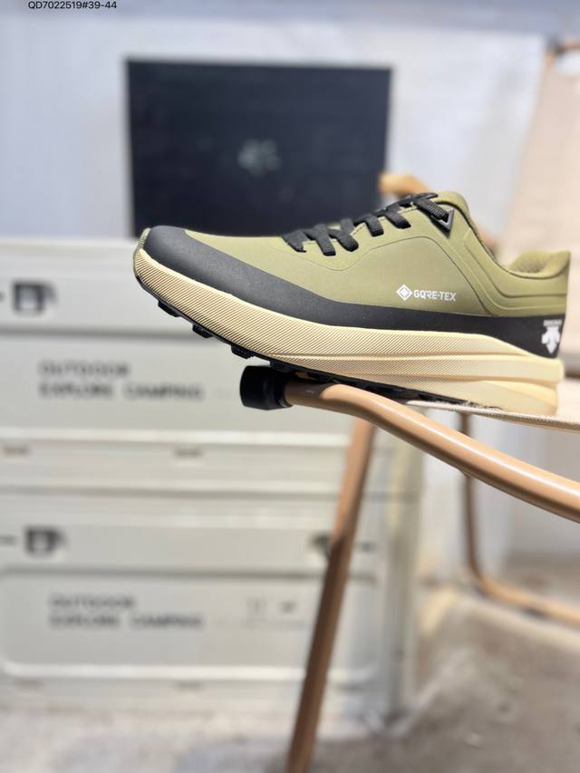 Descente Enerzite Comfortable and Versatile Fabric Wear-Resistant Rebound Low-To