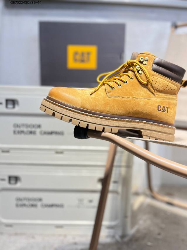 Cat, the brand of Caterpillar bulldozers, series workwear and casual shoes. , t