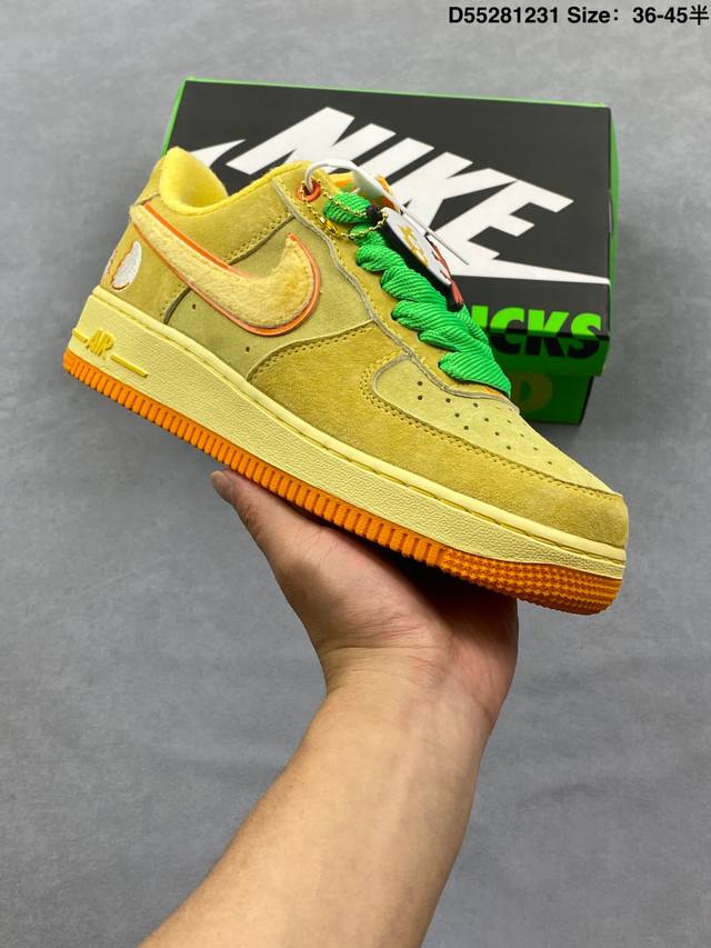 Company Grade: Nike Air Force 1'07 Lx Original last and cardboard construction,