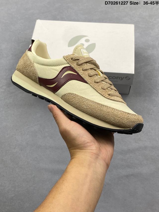 Company Grade Saucony Men's Trainer 80 Sneakers, Fashionable Style. Item No.: S