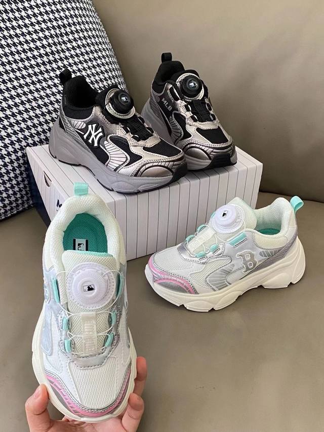 Original image straight from This new Mlb casual shoe is amazing! Who can resist