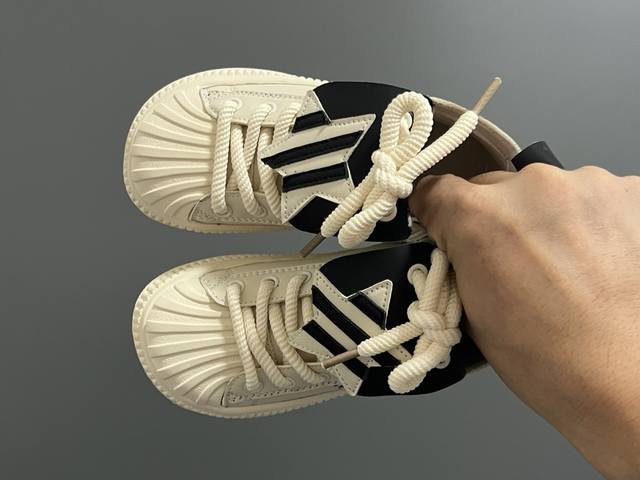 Price Adjustment High-top Zipper Children's Soft-soled Sports Shoes Size: 26-37