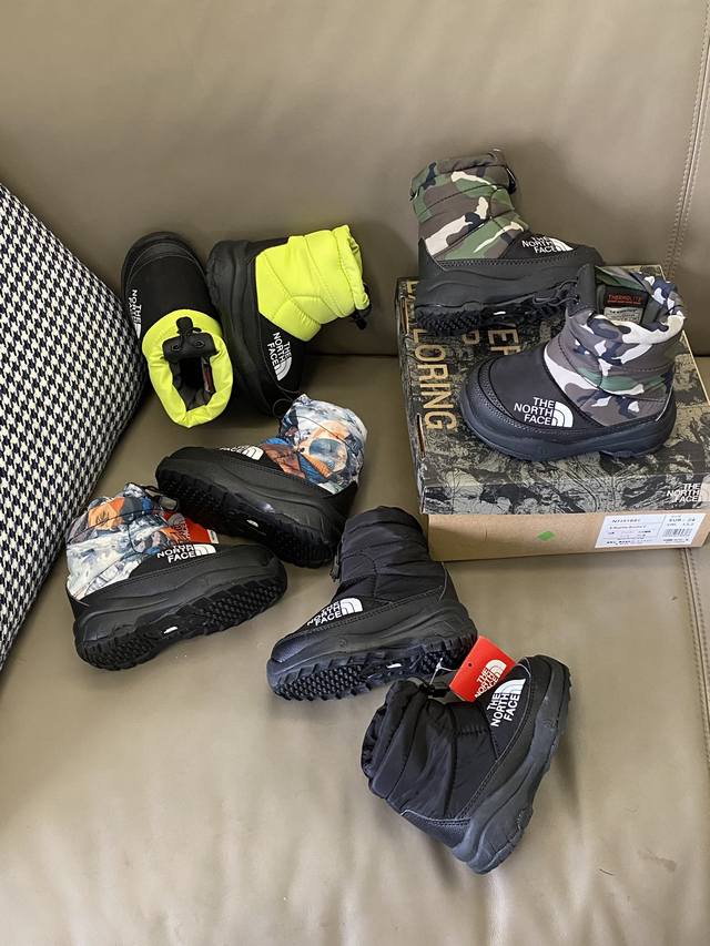 Original image straight from the camera. The upper is made of waterproof materia