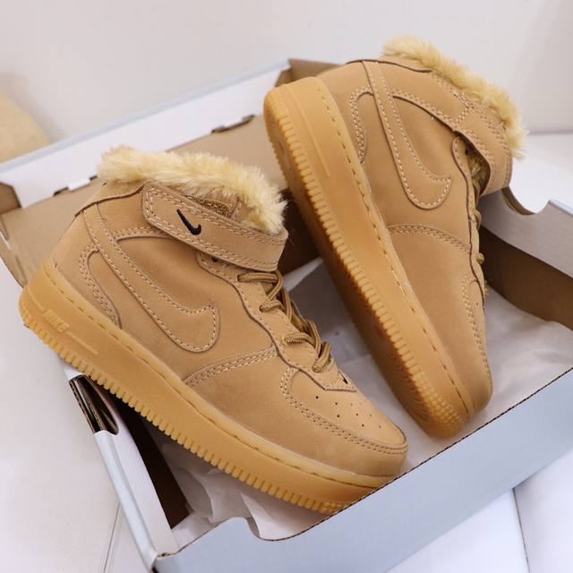 Special offer, returnable and exchangeable, sizes 26-37. NK Fleece-lined Air Fo