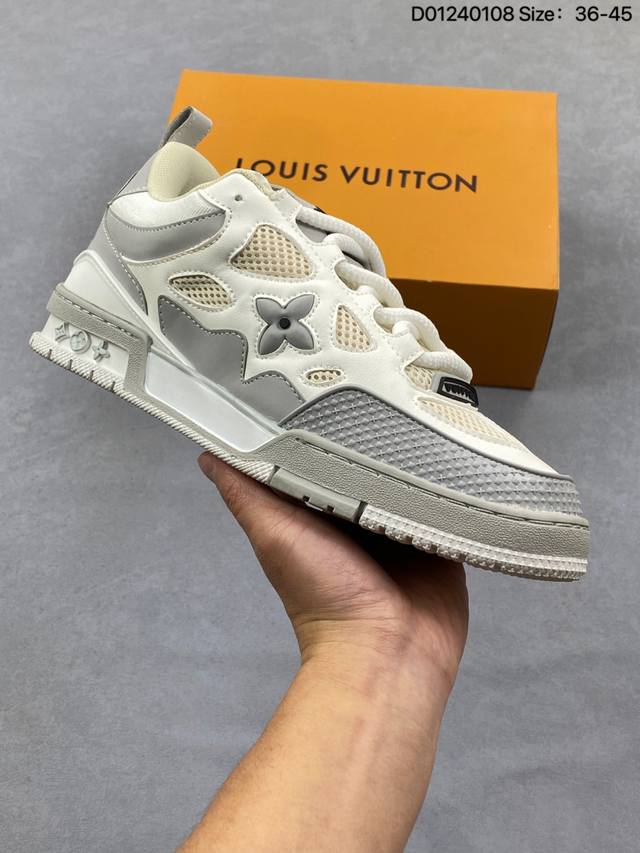 Brand new Louis Vuitton Trainer Sneaker Low, a versatile casual and sporty sneak