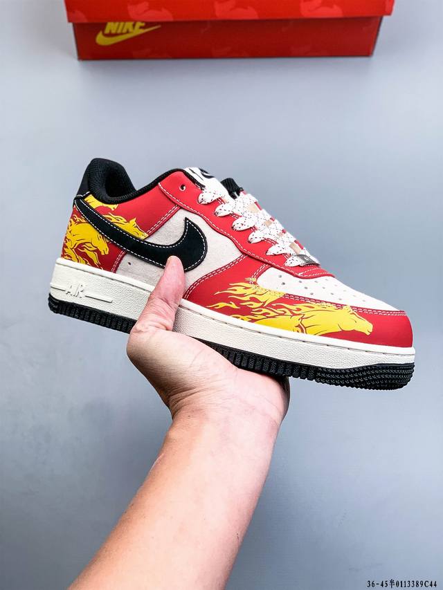 Original last data paper version, featuring a high-quality, durable leather upp