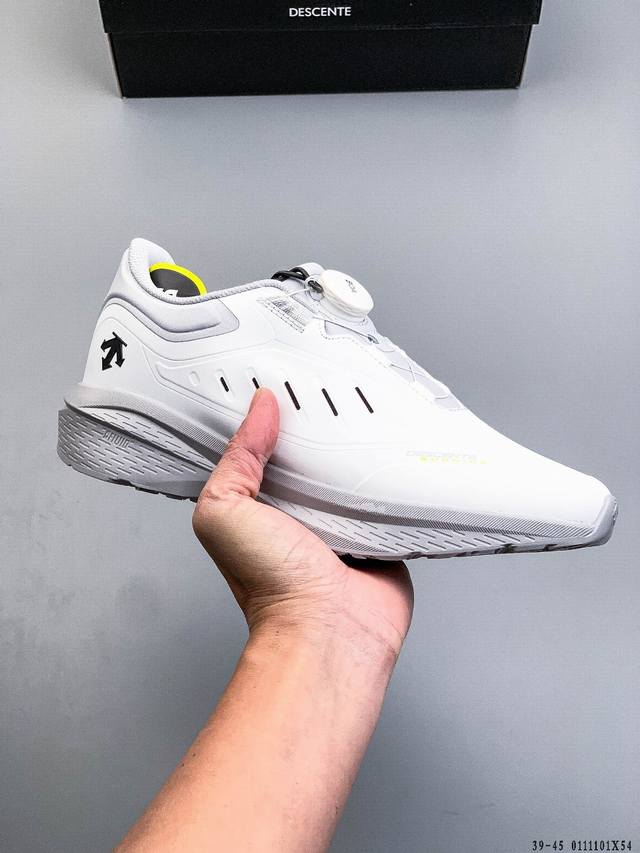 Company Grade! Descente DF Wire 1.5 Fluid Cushioning Shoes (DDD) feature Dfluid