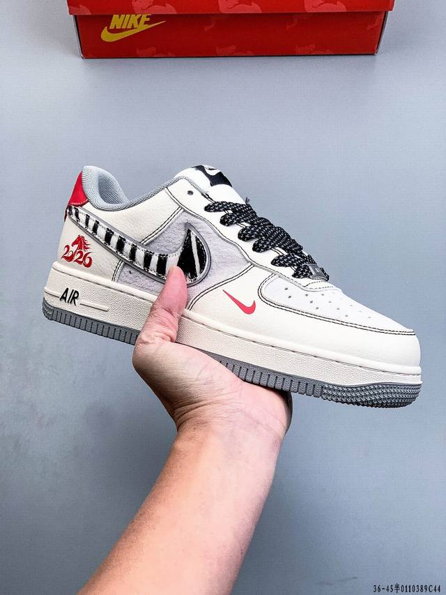 Original last data paper version, made with a hard, high-quality leather upper,