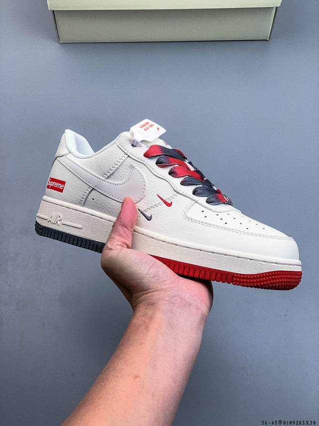 Original last data paper version, made with a hard, high-quality leather upper,