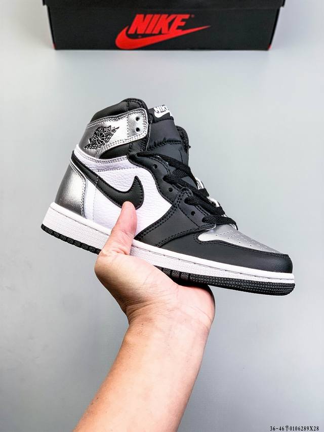 Genuine Nike Air Jordan 1 (AJ1) High-Top Retro Casual Basketball Shoes DDD 01062