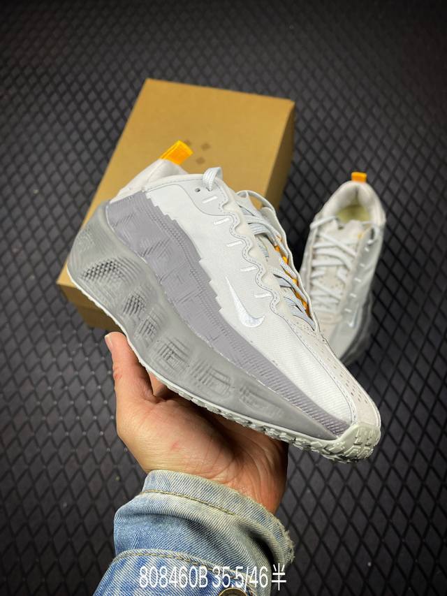 DDD S version Nike Vomero Premium running shoes, featuring superior cushioning a