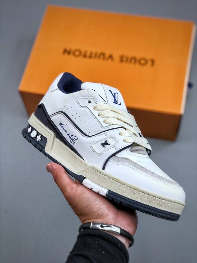 Cost-effective C version Louis Vuitton Trail Sneaker Low, casual sportswear sty