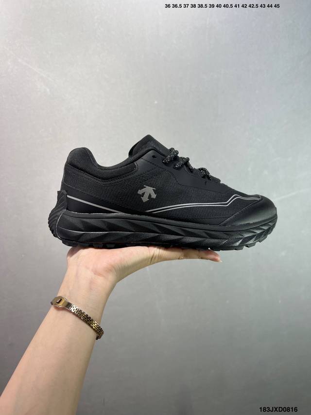 Company Grade Descente Chron Series Unisex Chron Retro Sports Casual Shoes DDD