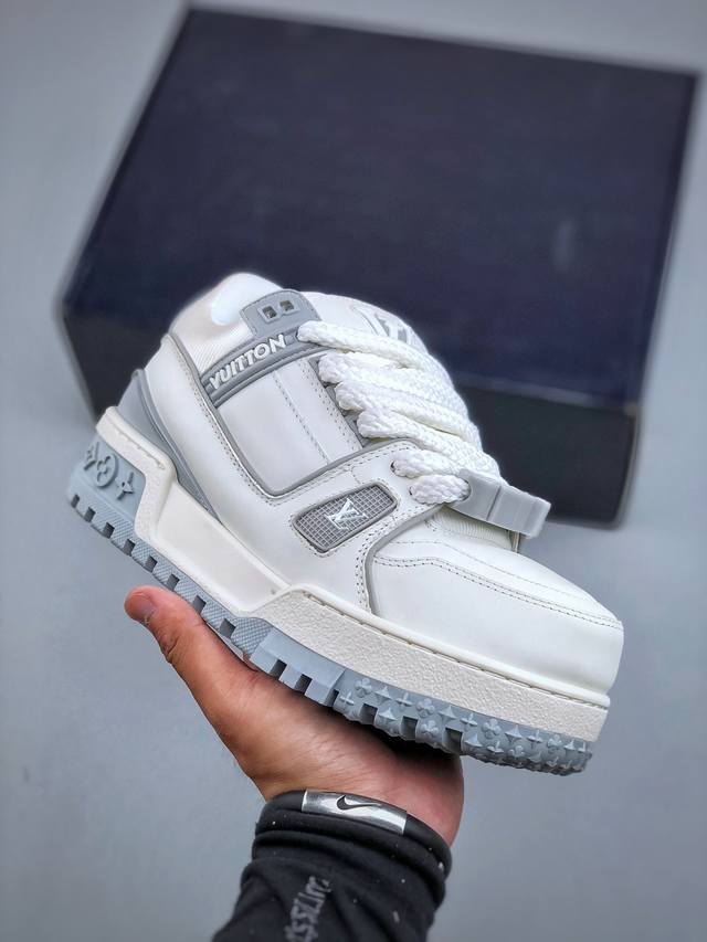 Brand New LV Trainer Maxi Series, Original Perfect Last DDD The key feature is t