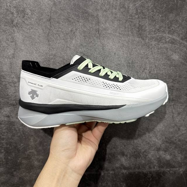 Genuine M version Descente Dynamic Fluid men's trail running shoes with lightwe