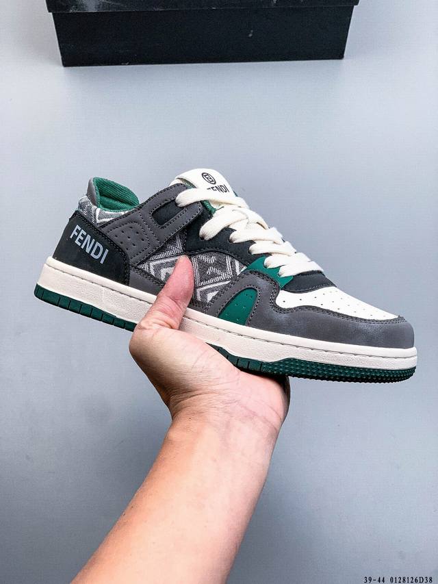 Company Grade! Fendi Street Fun Series Lace-up Casual Shoes DDD OEM Original Qua