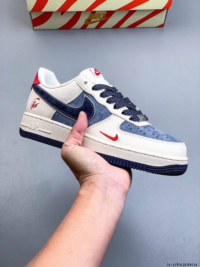 Original last data paper version, made with a hard, high-quality leather upper,