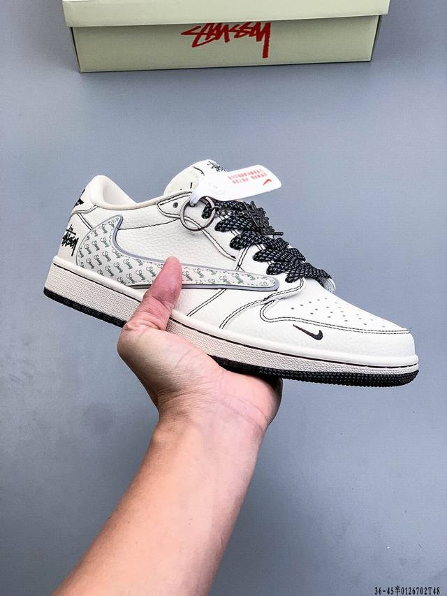 Nike Air Jordan 1 Low (AJ1) - Trendy and Casual Sneakers. Perfectly crafted AJ1