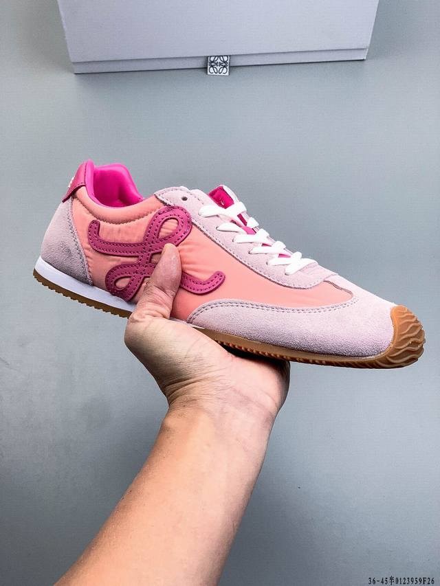 Loewe Ballet Runner 2.0 Calfskin Round Toe Lace-up Low-Top Casual Shoes. The new