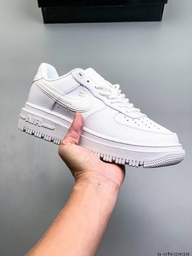 The Nike Air Force 1 GTX Boot has been officially released, featuring clean lin