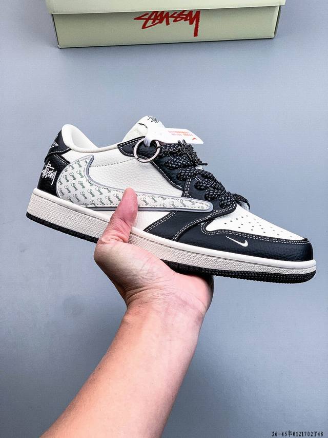 Nike Air Jordan 1 Low (AJ1) - Trendy and Casual Sneakers. Perfectly crafted AJ1