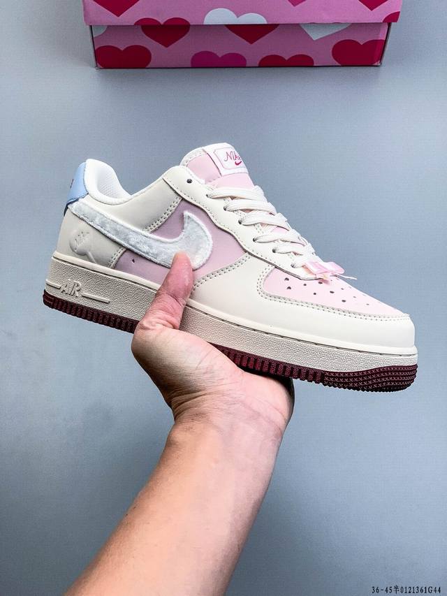 Original last data paper template, featuring a high-quality, durable leather up