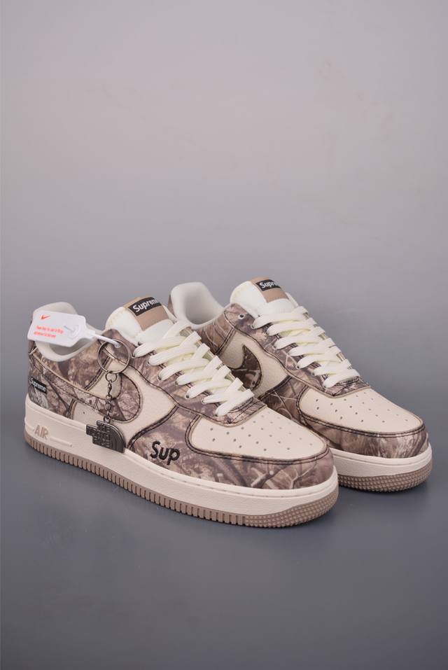 Nike Air Force 1 Low Supreme Collaboration DDD Authentic Air Force version made
