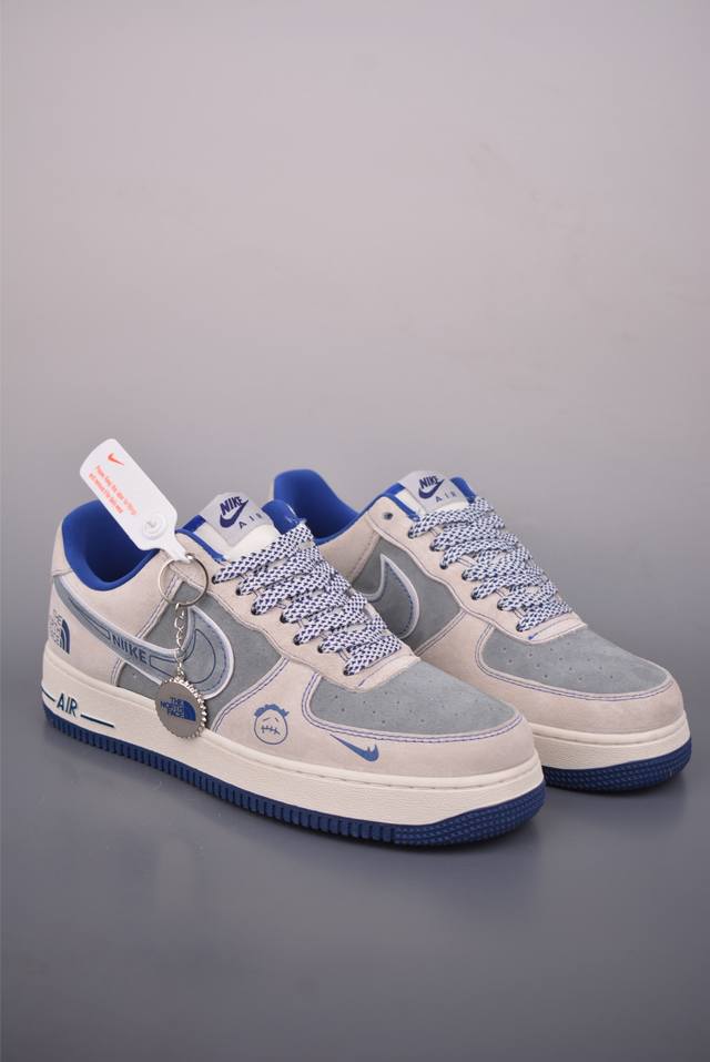Nike Air Force 1 Low North Face Collaboration DDD Authentic Air Force 1 silhouet