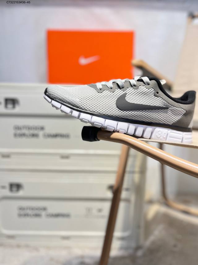 Nike Free 3.0 2 Comfortable, Versatile, Slip-Resistant, Low-Top Casual Running S