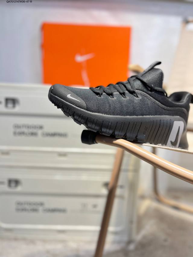 Nike Free Metcon 6 Mesh Round Toe Lace-up Shock-absorbing Anti-slip Low-top Trai