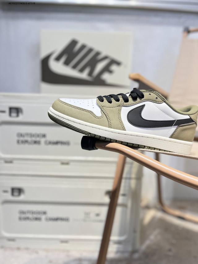 Authentic Jordan Air Jordan 1 Low AJ1 Basketball Shoes, Official Colorway, Origi