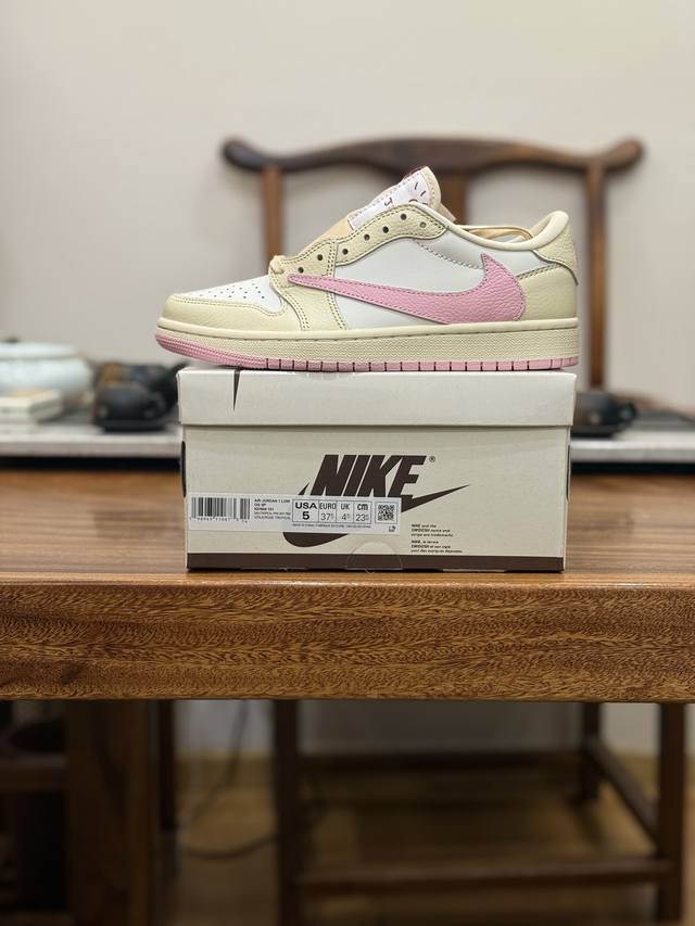 Export Version A, Low-Top Pink Silk Shoes with Reverse Swoosh, Iq7604-101, Men'