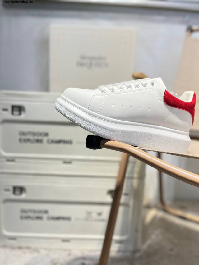 Alexander McQueen DDD Alexander McQueen box packaging DDD Spring/Summer debut fa