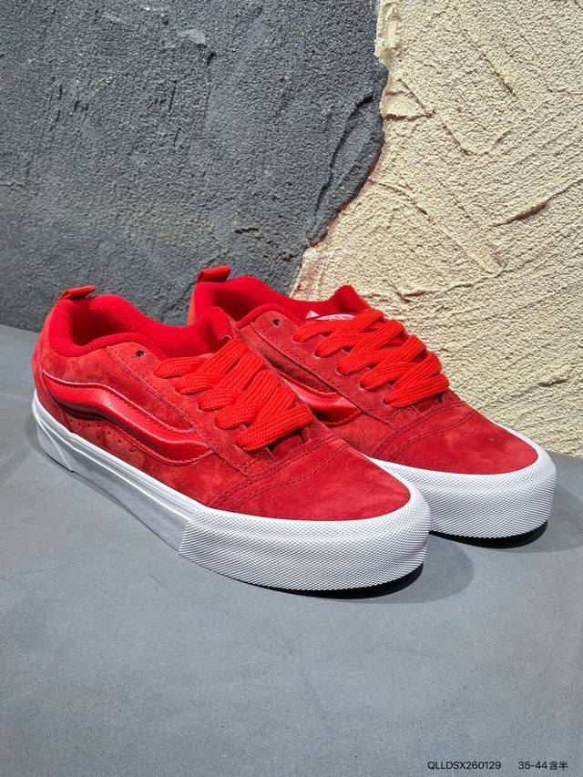 New Product Launch Real Shots DDD Vans SKU Skooi Trendy Fashion Wear-resistant N