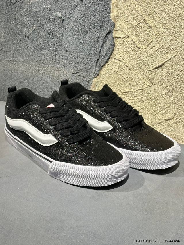 Vans Knu-Skool Vr3 Lx Low-top Retro Casual Vulcanized Sneakers (Black and Red) V