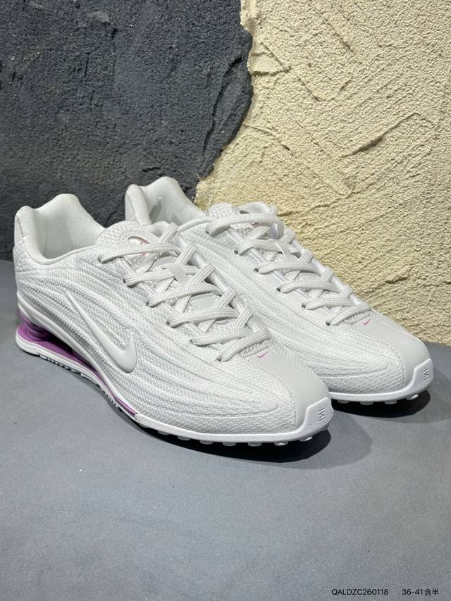 New Arrival Real ShotsDDD The toe is long and sleek, with clean and flowing wavy