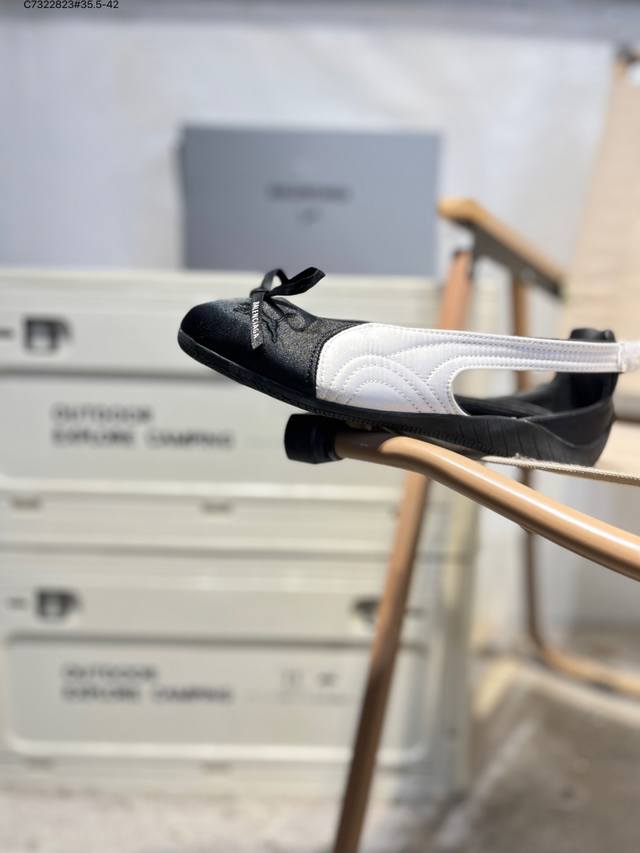 Balenciaga x Puma Speed Satin Round Toe Velcro Distressed Ballet Flats DDD Item