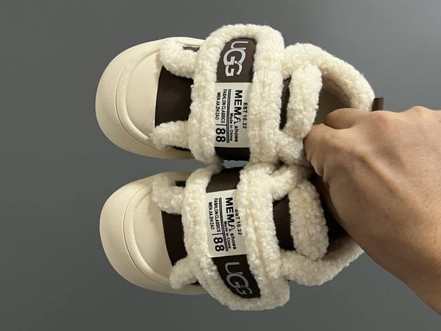 Special Price, Returnable and Exchangeable DDD Ugg Lambswool Velcro Children's C