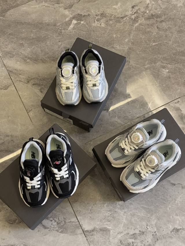 Children's shoes should not only look good, but also be comfortable! The Nb530 f