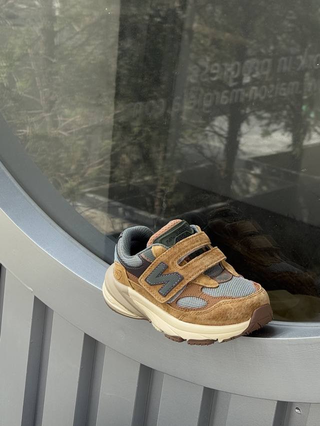 Top-selling Nb990 V6 Velcro children's shoes. DDD New Century L 990 high-end Am